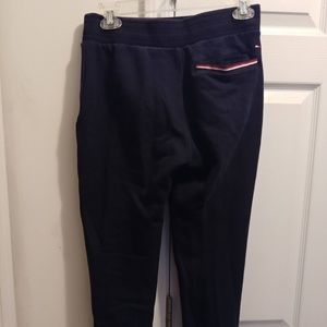 Tommy Hilfiger Women's Navy Blue, Two front pockets Jogger Pants.